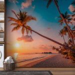 Fotobehang Strand met palmbomen en water