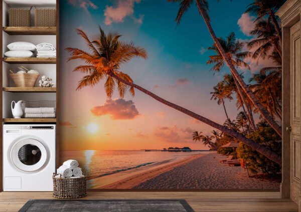Strand met palmbomen en water Fotobehang Strand met palmbomen en water