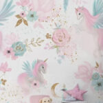 Fotobehang Grillige eenhoorns en pastelkleurige bloemen