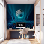 Fotobehang Drijvende voetbal over verlichte stad.