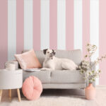 Fotobehang Roze en wit gestreept patroon.