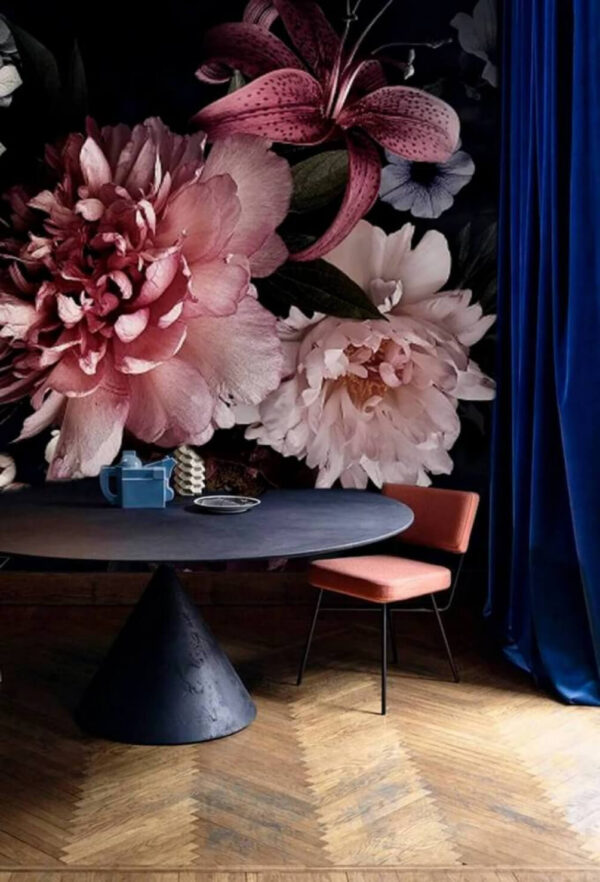 Levendige bloemen tegen donkere achtergrond Fotobehang Levendige bloemen tegen donkere achtergrond