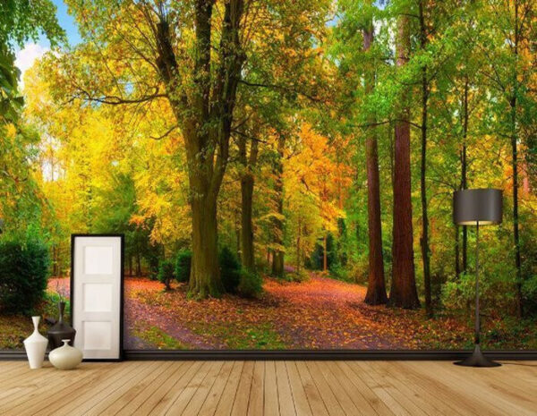 Kleurrijk herfstbos met kronkelend pad Fotobehang Kleurrijk herfstbos met kronkelend pad