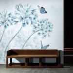 Fotobehang Blauwe bloemen en vlinders in harmonie