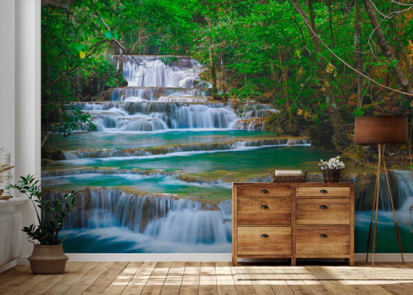 Waterval midden in een bos Fotobehang Waterval midden in een bos