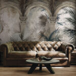 Fotobehang Oude zuilen te midden van weelderig groen