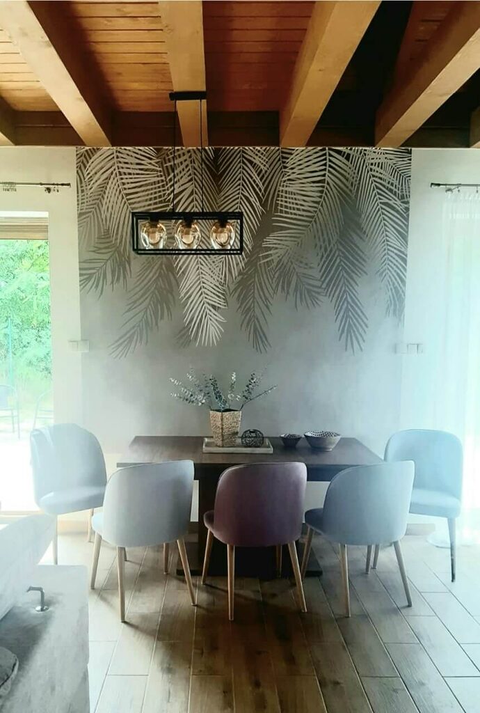 Afbeelding #12 van Emily N.