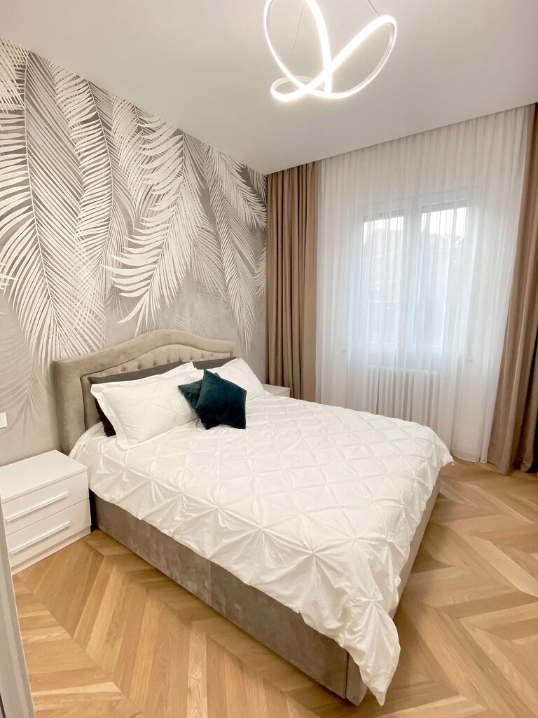 Afbeelding #8 van Michael J.