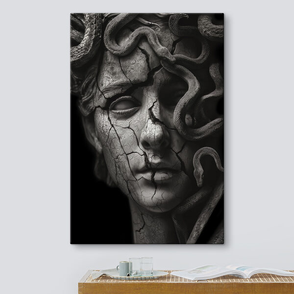 Beeld van een vrouw met een gebarsten gezicht en slangen rond haar gezicht Canvas Schilderijen Beeld van een vrouw met een gebarsten gezicht en slangen rond haar gezicht