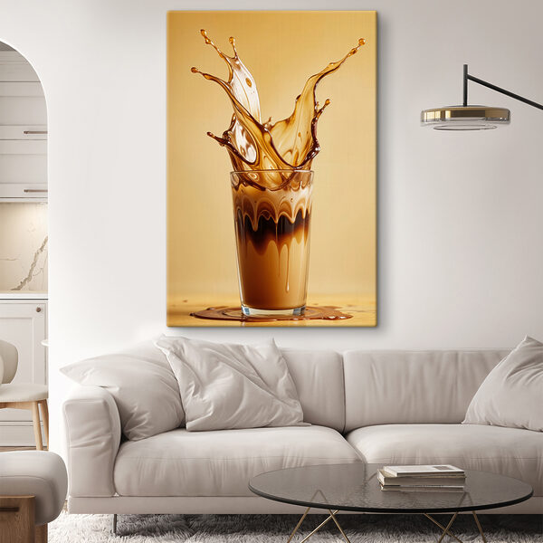 Glas vloeistof met bruine vloeistof die eruit spat Canvas Schilderijen Glas vloeistof met bruine vloeistof die eruit spat