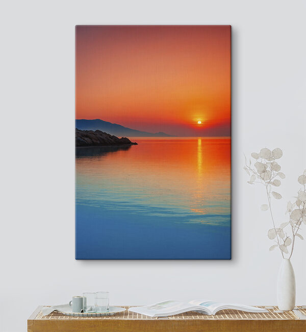 Canvas prints Sunset over a body of water Canvas Schilderijen Canvas prints Sunset over a body of water
