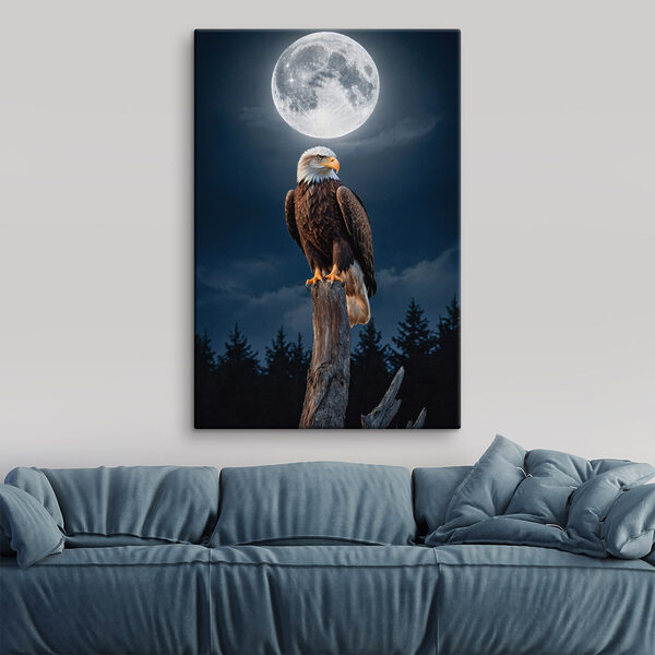Zeearend op een paal met volle maan op de achtergrond Canvas Schilderijen Zeearend op een paal met volle maan op de achtergrond