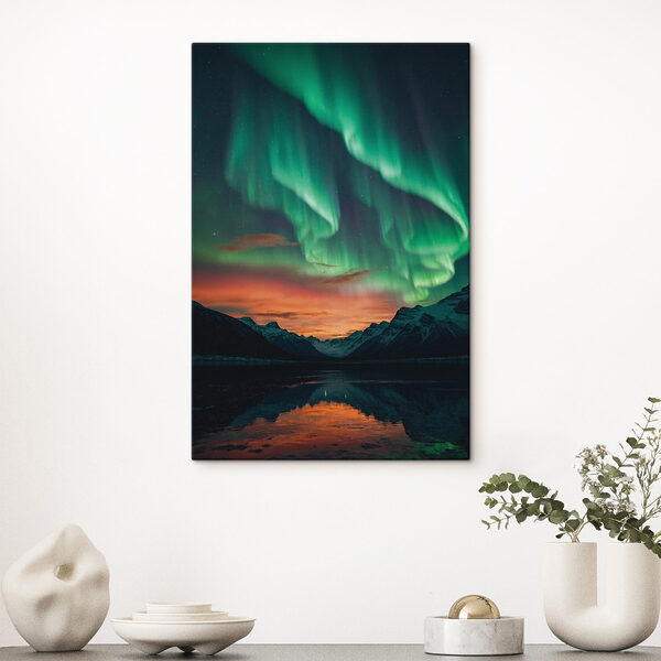 Groene lichten in de lucht boven bergen Canvas Schilderijen Groene lichten in de lucht boven bergen
