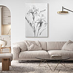 Canvas Schilderijen Delicate bloemen in monochrome elegantie