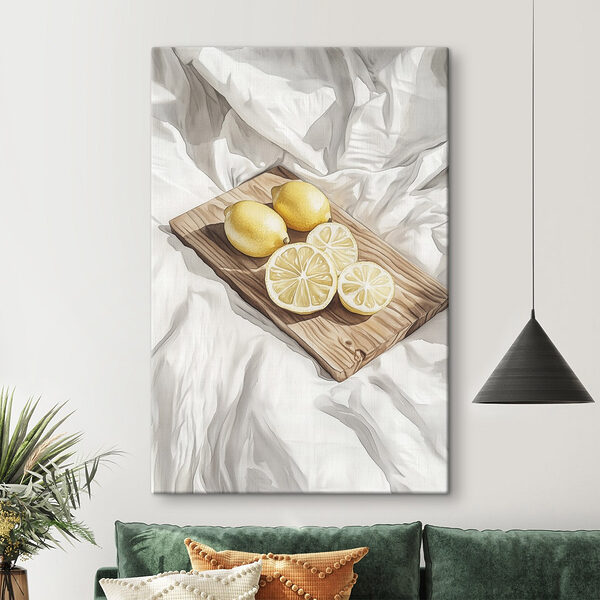 Citroenen en schijfjes op een houten plank Canvas Schilderijen Citroenen en schijfjes op een houten plank