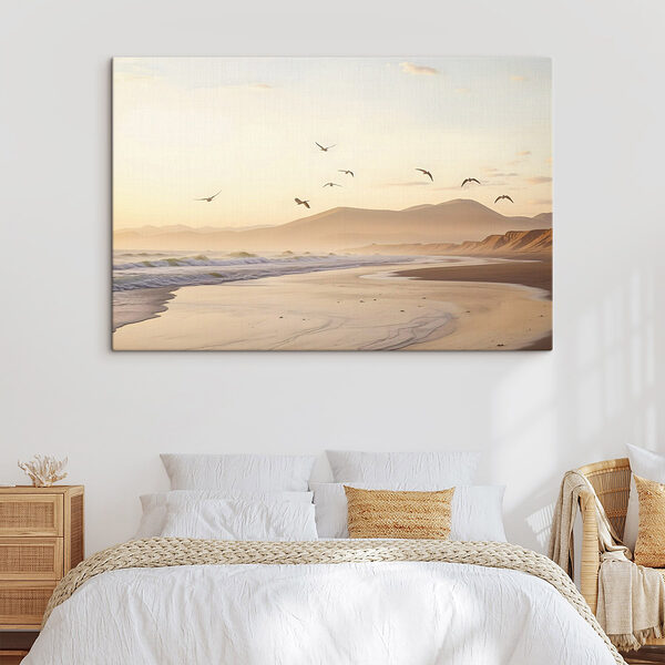 Vogels vliegen over een strand Canvas Schilderijen Vogels vliegen over een strand