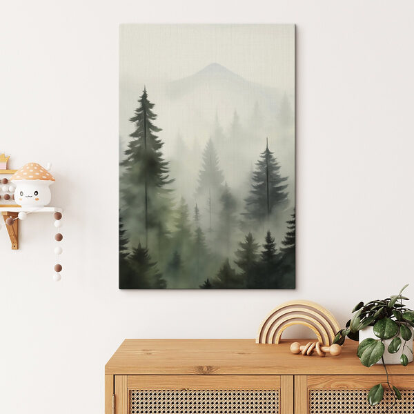 Mistig bos met bomen en een berg op de achtergrond Canvas Schilderijen Mistig bos met bomen en een berg op de achtergrond