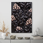 Canvas Schilderijen Delicate bloemen in een donkere omgeving