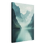 Canvas Schilderijen Waterlichaam met bergen en mist