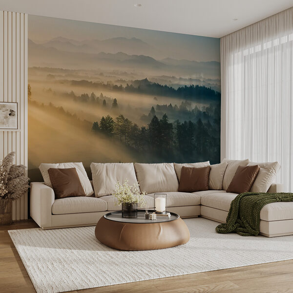 Fotobehang Mistig landschap met bomen en bergen