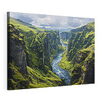 Canvas Schilderijen Een rivier die door een vallei stroomt