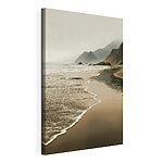 Canvas Schilderijen Strand met golven en bergen