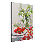 Canvas Schilderijen Schilderij van tomaten op een bord naast een vaas met groene bladeren