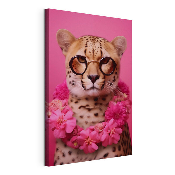 Canvas Schilderijen Luipaard met bril en bloemenketting